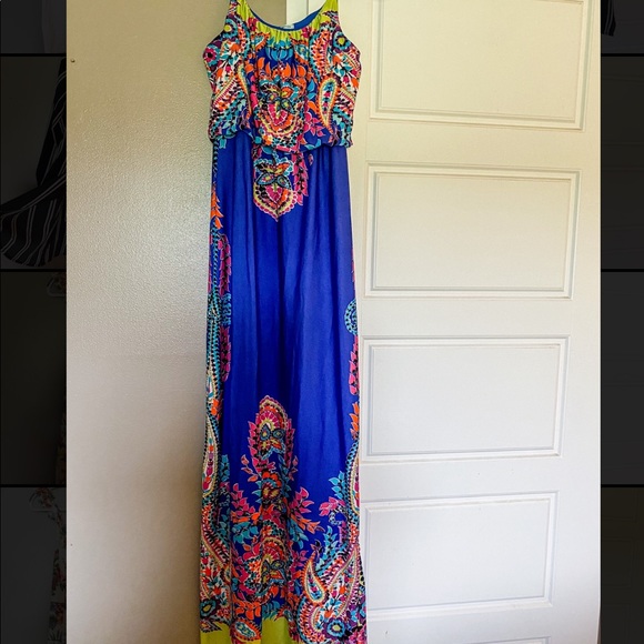 Maurices Dresses & Skirts - Maurice floral maxi dress